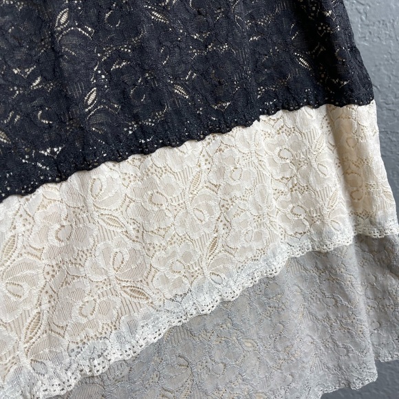 Body Central body con color block lacy dress or long top- adjustable straps L - Picture 5 of 6